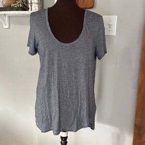 Wilfred Free Aritzia womens scoop neck relaxed hi-lo t shirt size medium striped